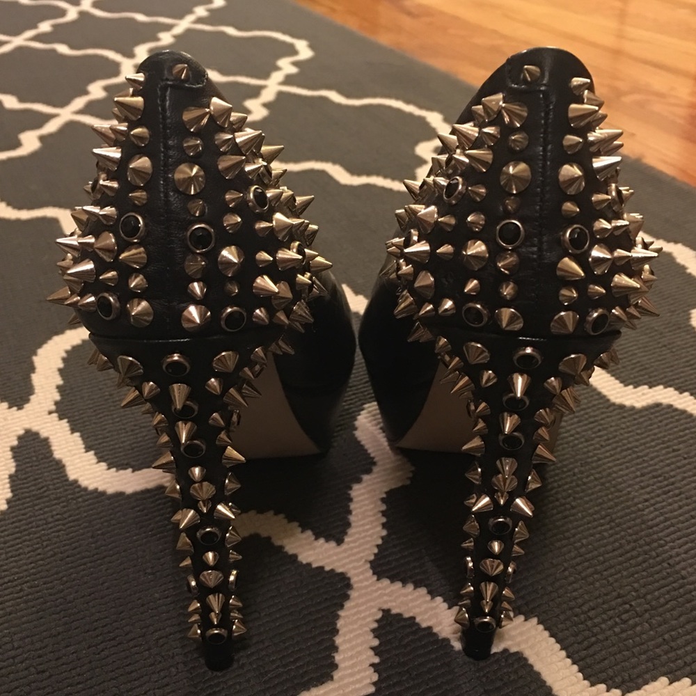Saks Fifth Avenue Stud Hayden Pump - Picture 3 of 7