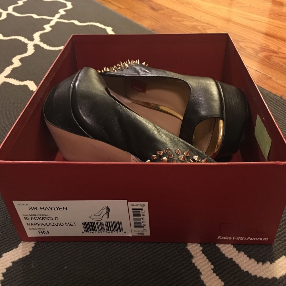 Saks Fifth Avenue Stud Hayden Pump - Picture 5 of 7