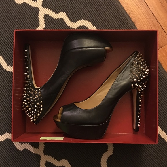 Saks Fifth Avenue Stud Hayden Pump - Picture 4 of 7