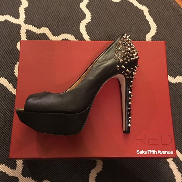 Saks Fifth Avenue Stud Hayden Pump - Picture 6 of 7