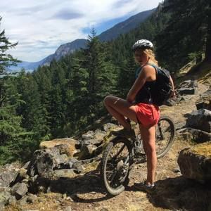 Meet your Posher, Ana