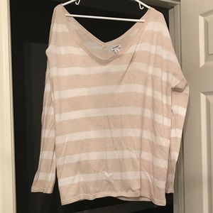 Old Navy V neck & V back shirt