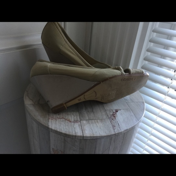 Peep toe tan wedges. - Picture 3 of 3