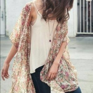 Brandy Melville Alexis Kimono Top