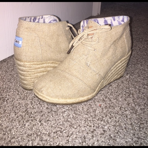 TOMS Shoes - Tom's canvas wedges