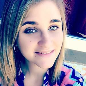 Meet your Posher, Emilee