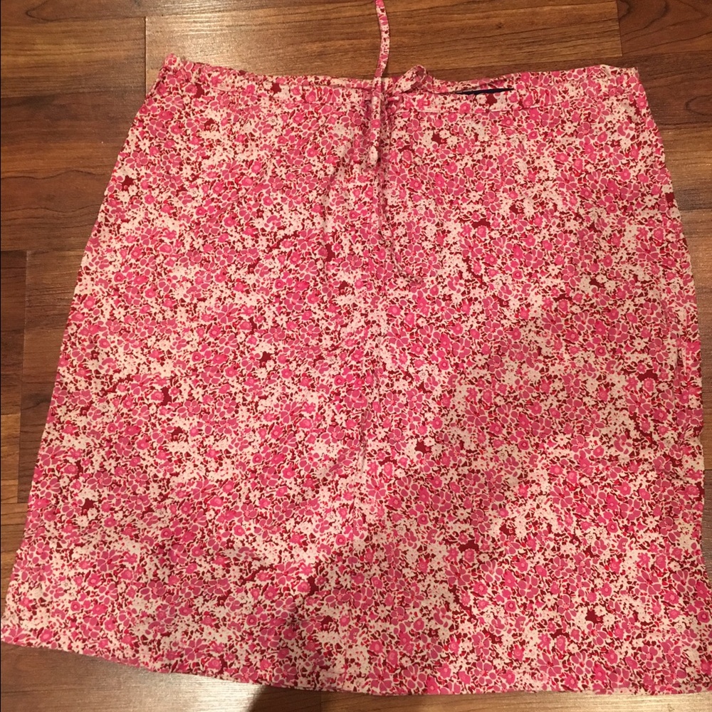 Pink floral stretch skirt size 11