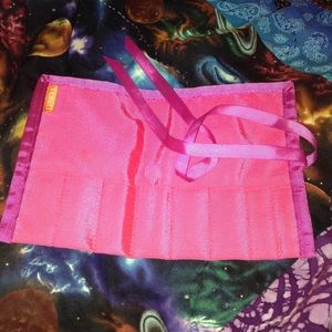 Makeup brush roll up