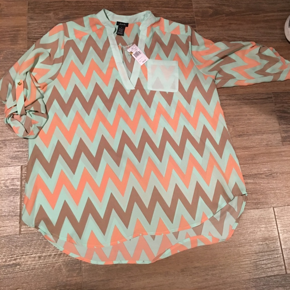 Blouse nwt!