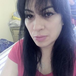 Meet your Posher, Dee dee