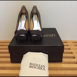 Badgley Mischka Black pumps