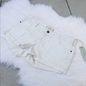🎉SALE! NWT white shorts ☀️