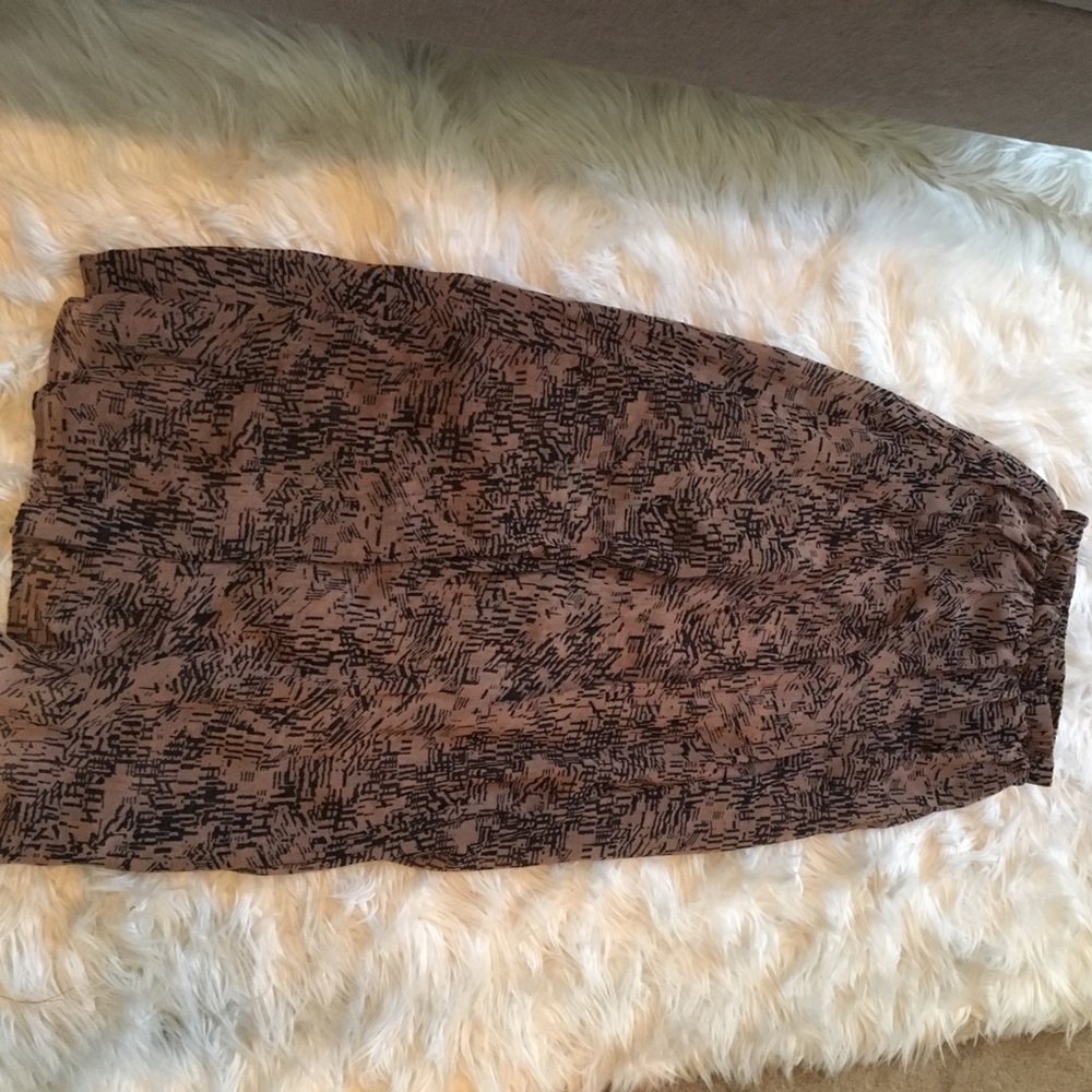 Maxi skirt size sm tanish/ brown and black details
