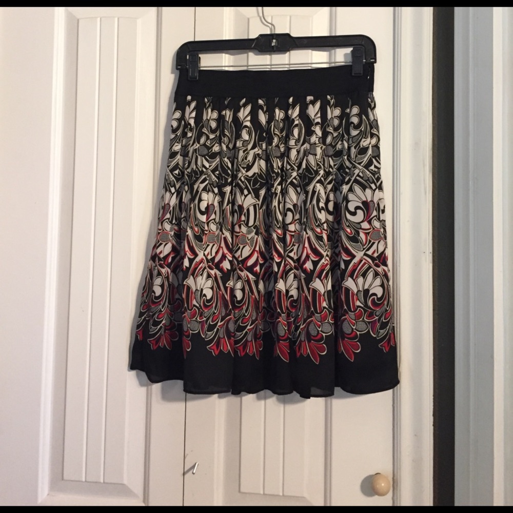 White House Black Market Pleated Skirt