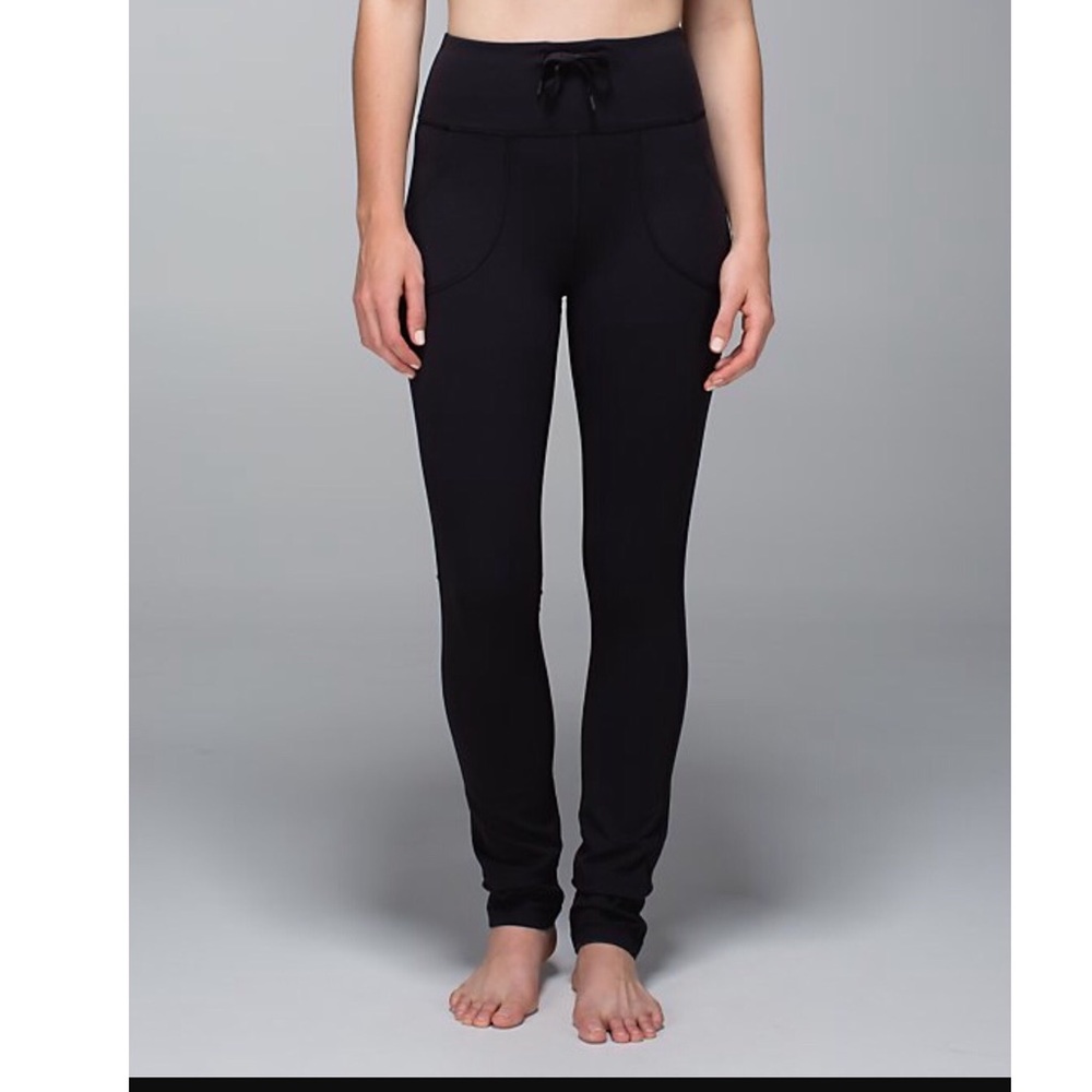 LOOKING FOR THESE PANTS