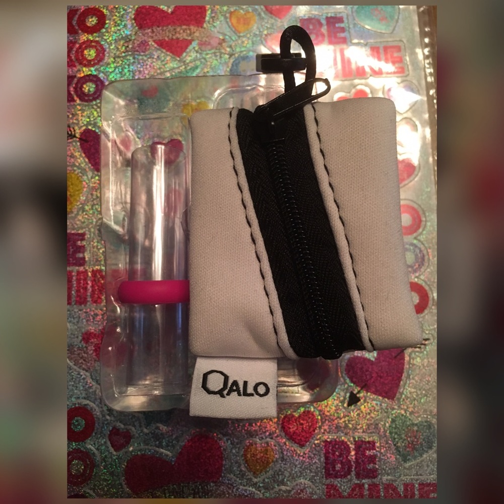 Qalo Silicone wedding band. - Picture 4 of 6