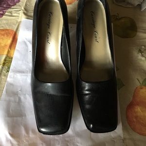 Carriage Court Black dress shoes