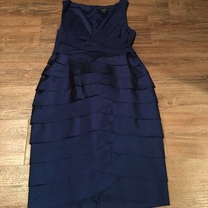 Beautiful blue cocktail dress!