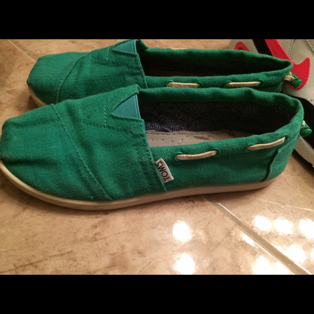 Toms