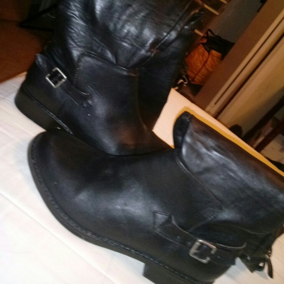 Last Chance! Knee high black boots - Picture 4 of 4