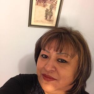 Meet your Posher, Alma