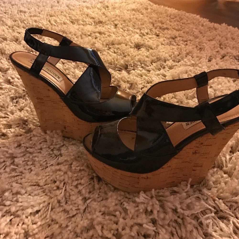 Steve Madden Black Wedges