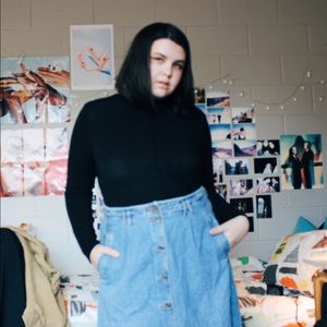 Cute midi denim skirt