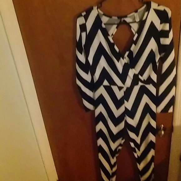 One piece sexy cut out jumpsuit - Picture 3 of 3