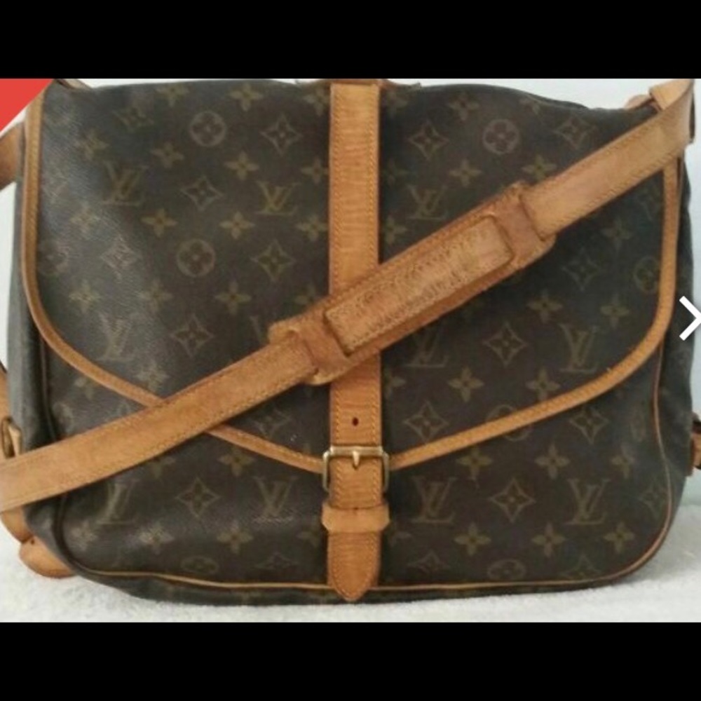 Authentic Louis Vuitton Samur 35 crossbody bag