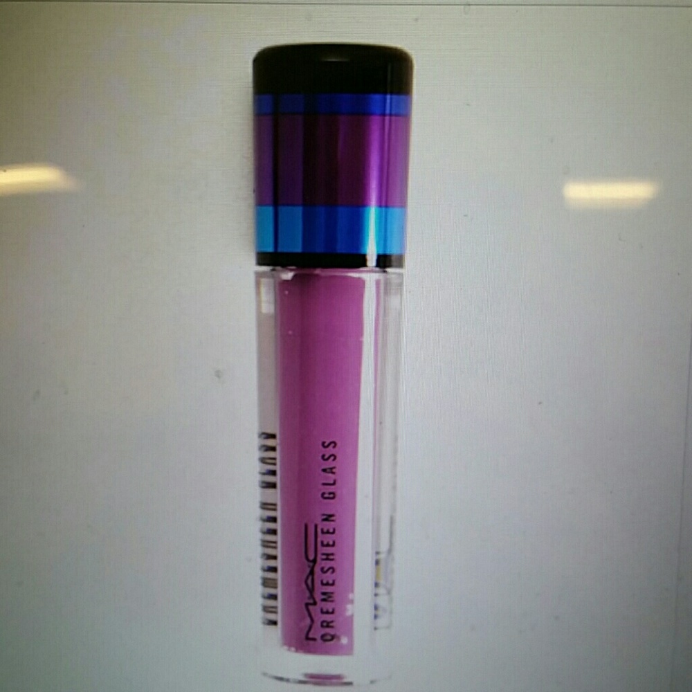 New no box narcissus cremesheen lipglass