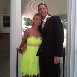 Meet your Posher, Lorie