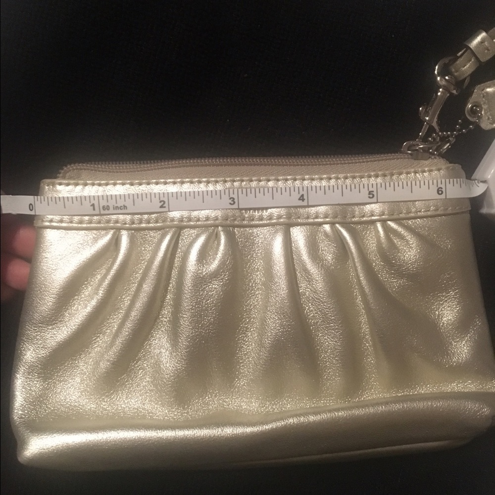 Extra Pics - image 1