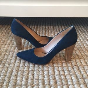 NEVER WORN blue suede pumps