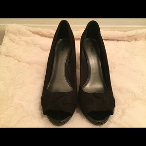 Fioni black suede high heels