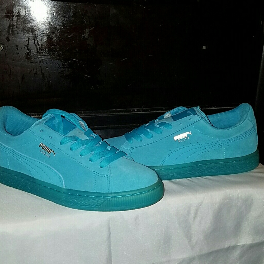 BRAND NEW!! Suede Classic ICED Puma