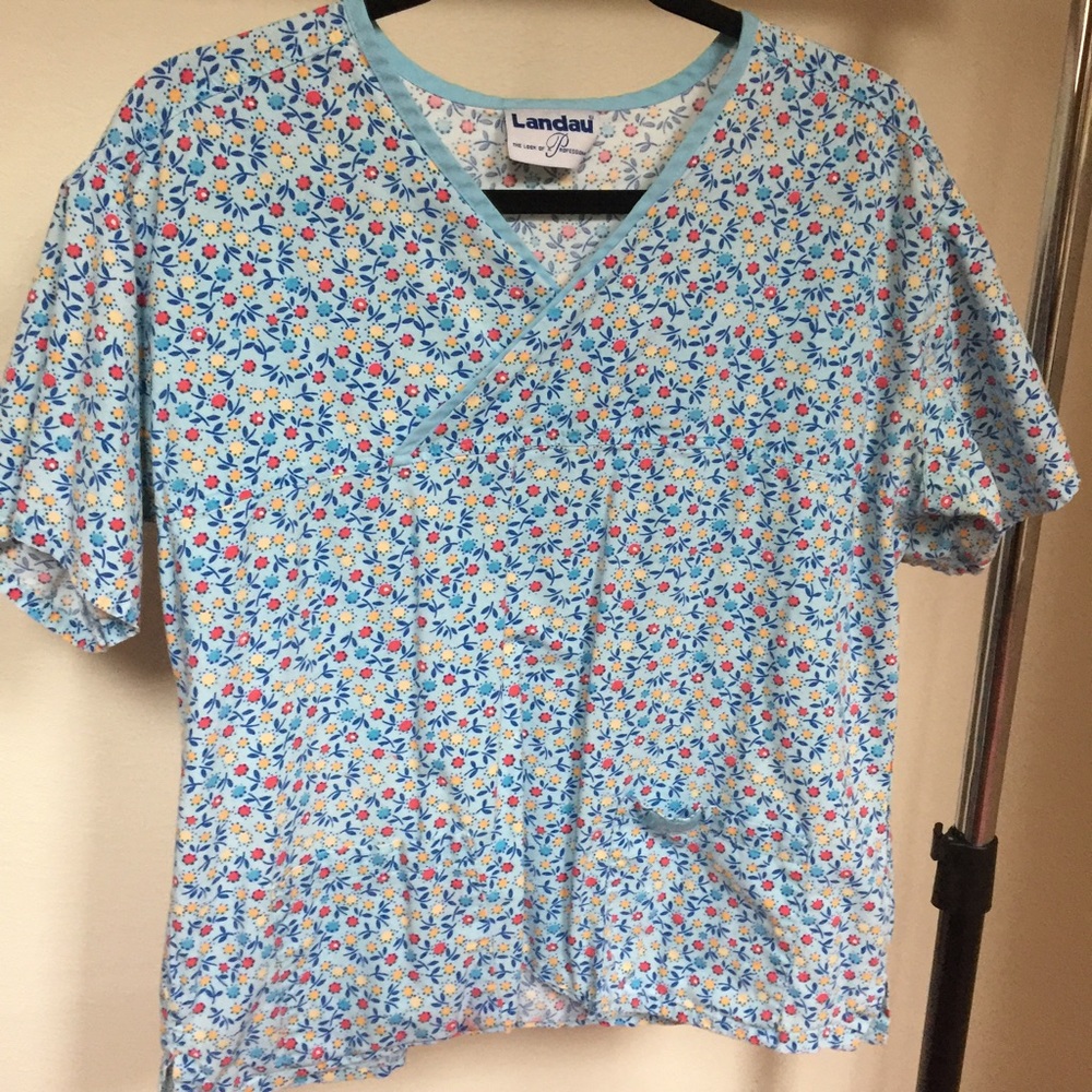 Floral scrub top