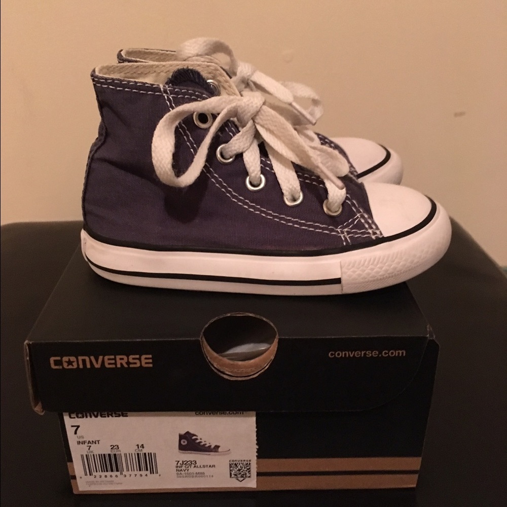 Blue hi top converse used but in good condition