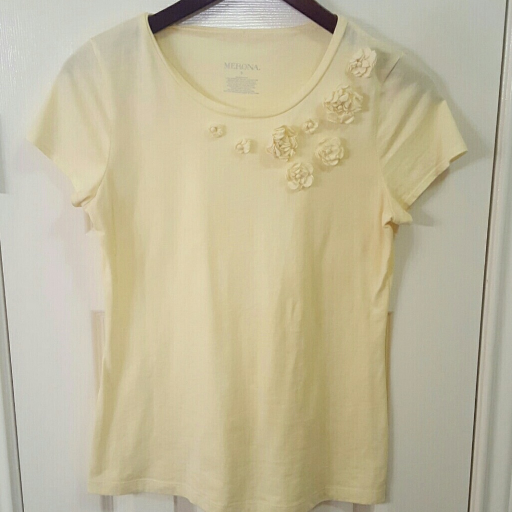 Flowery tshirt