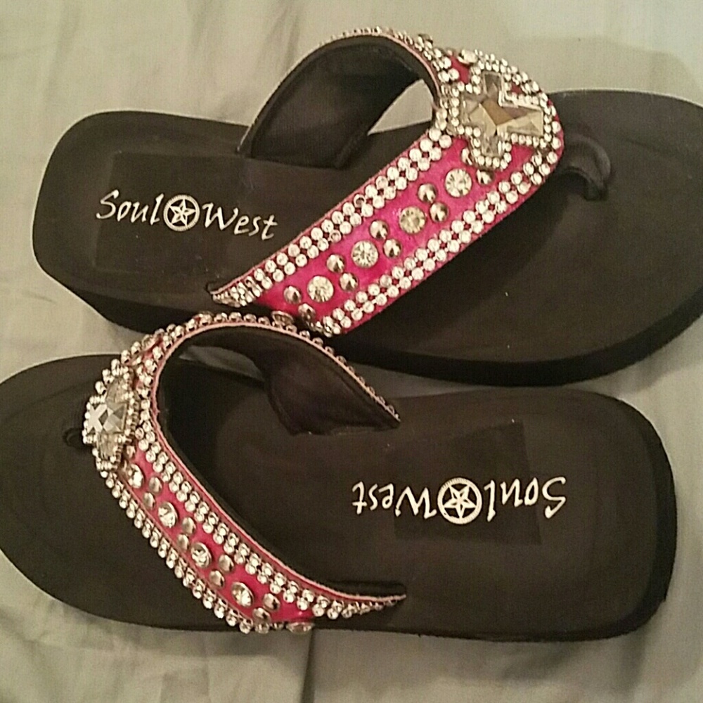 Black & pink gem bedazzled wedg sandals with cross