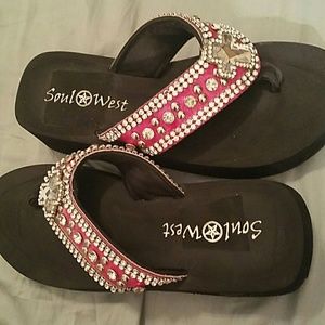 Black & pink gem bedazzled wedg sandals with cross