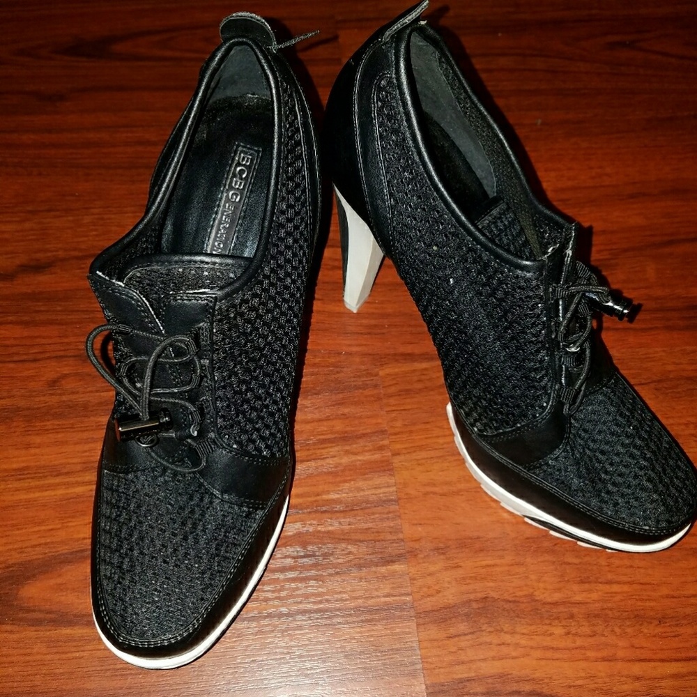 BCBGeneration mesh and leather sporty heel Size 8M