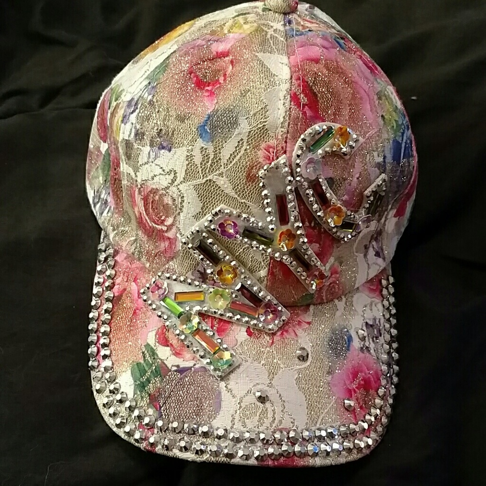 NWOT FLOWERED NYC BLING CAP