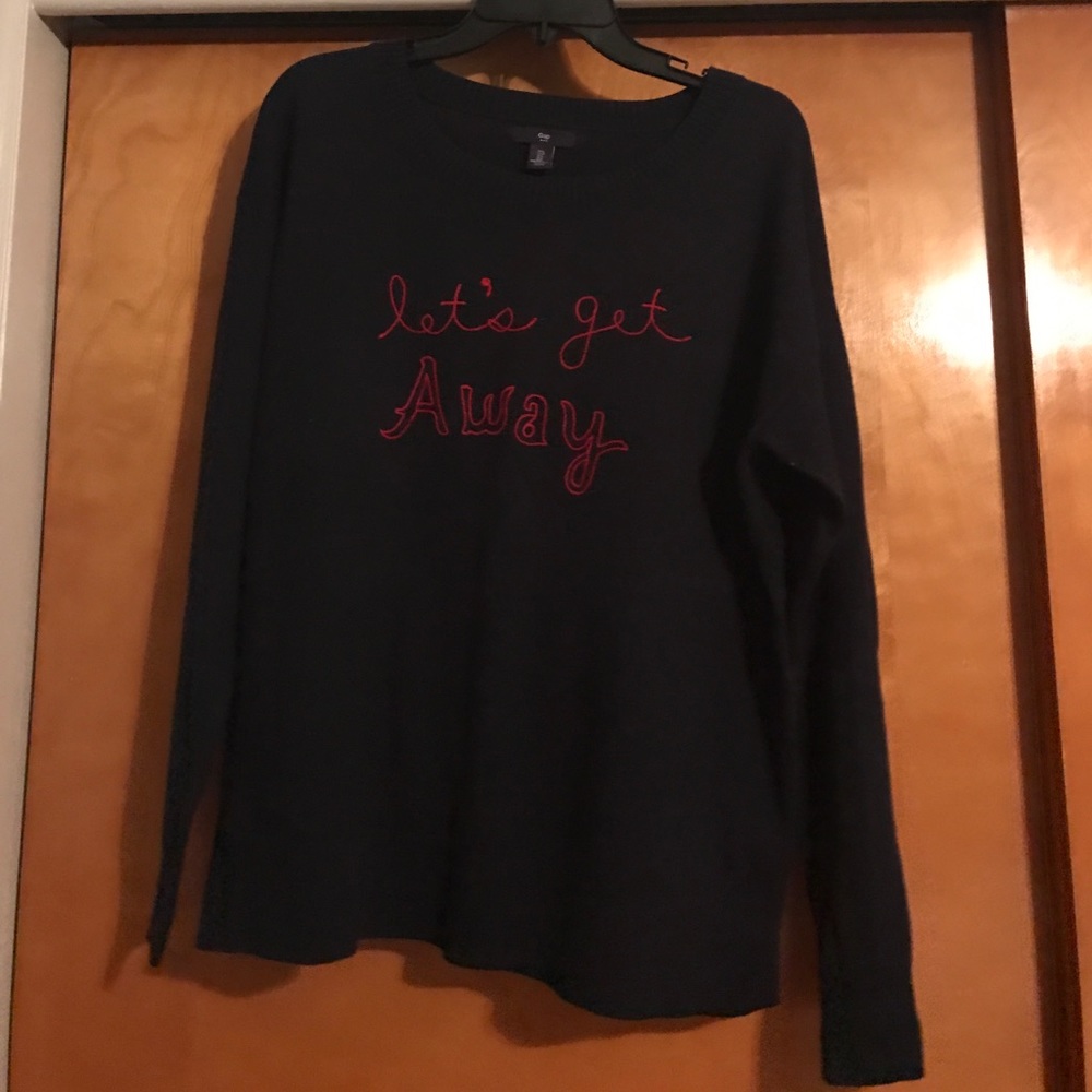 Gap sweater
