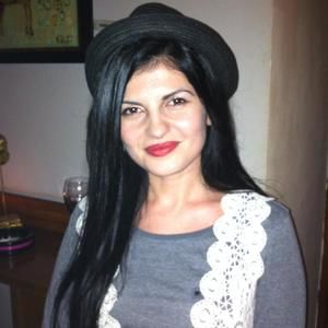 Meet your Posher, Alexandra