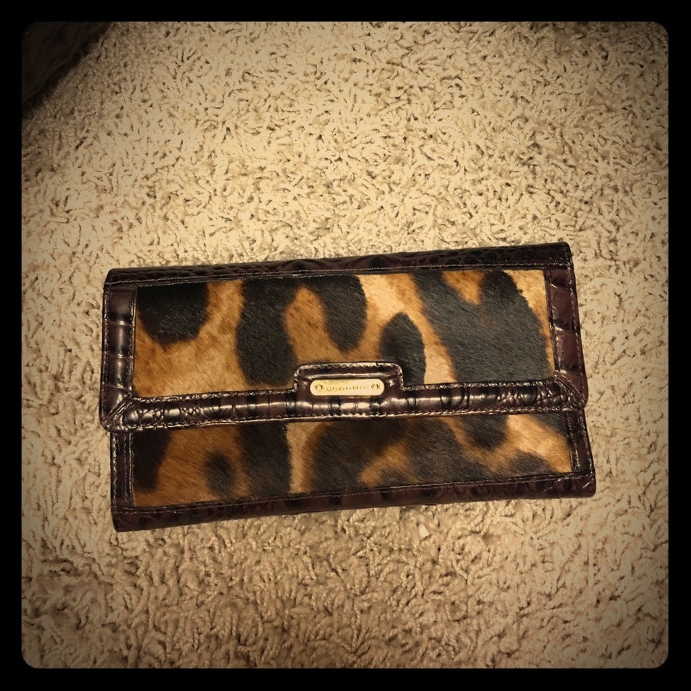 Brahmin wallet