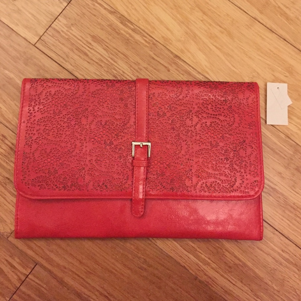 ***NWT*** coral clutch