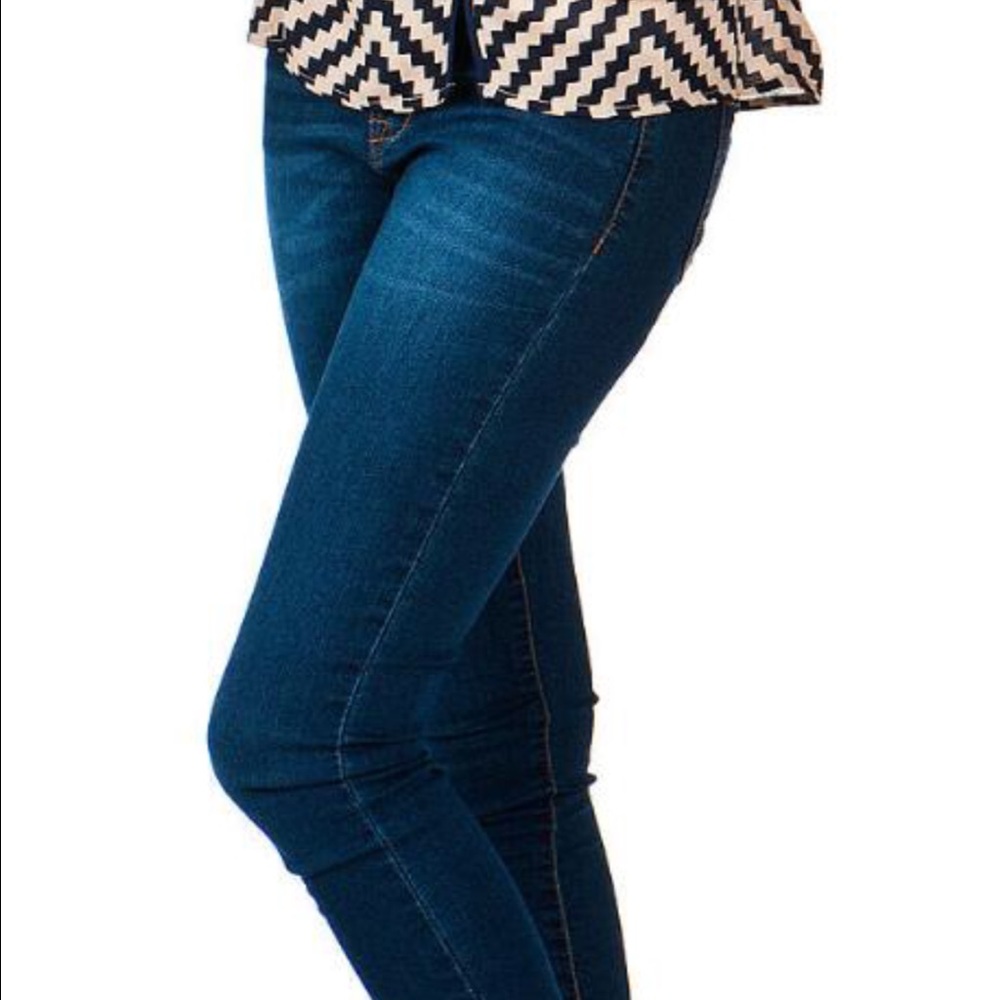 Harper jeans from Francesca's - skinny fit