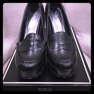 MIA Black Loafer Platform