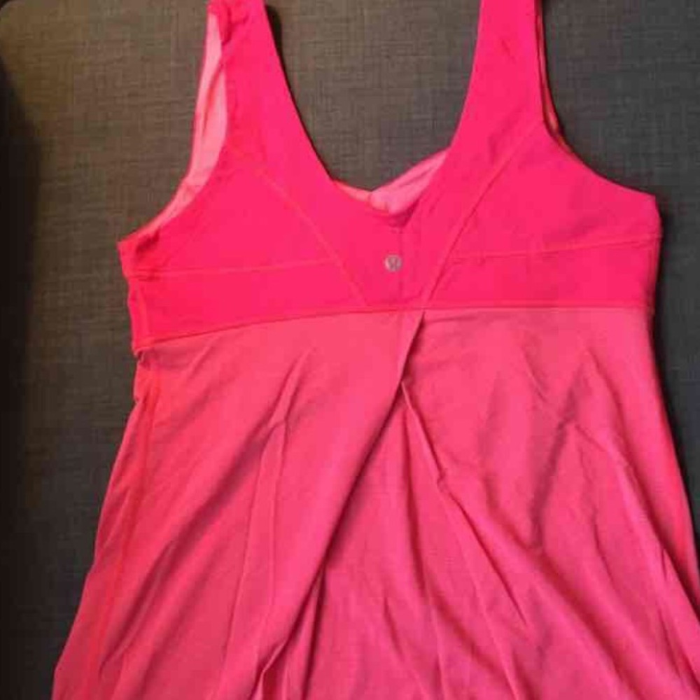 *WILLING TO TRADE* LULULEMON HOT PINK & GREY TANK
