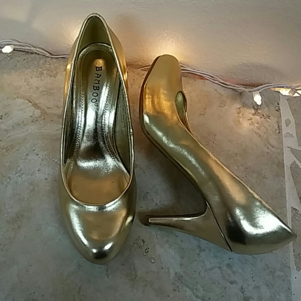Gold metallic 3 inch heels